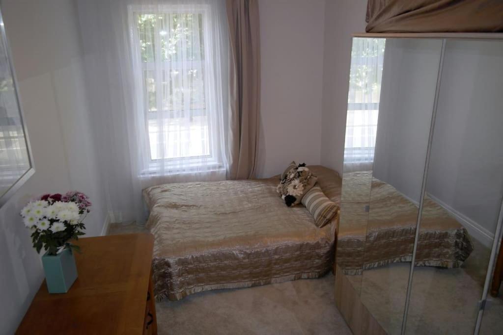 2 Bed Room Flat Near Westfield, West London Bagian luar foto